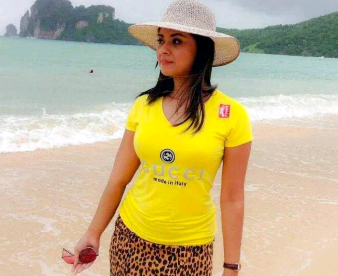 Bangladeshi actress at beach